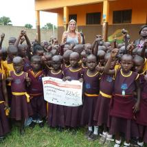 Spendengelder der Kinder der Aloysiusschule kamen in Uganda an